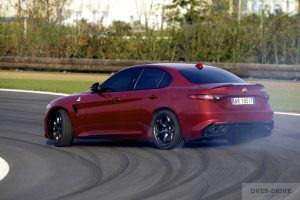 אלפא רומיאו ג'וליה