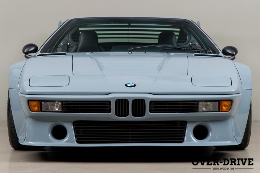 מהמסלול לכביש ובחזרה