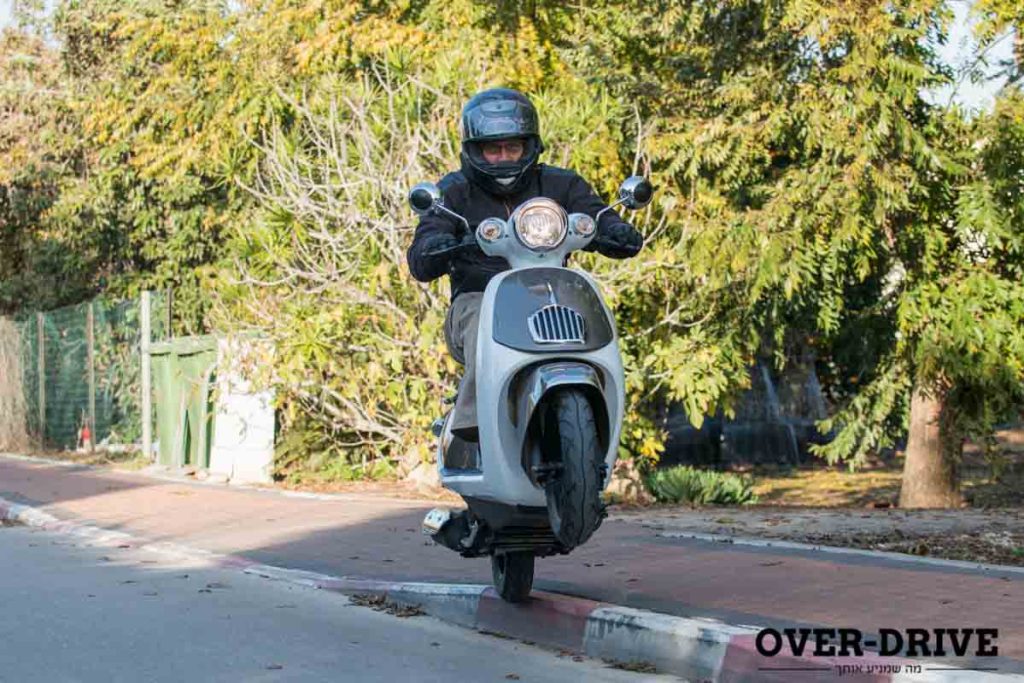 כאן אלי פנגס מדהים טכניקת ירידה נכונה מהמדכה