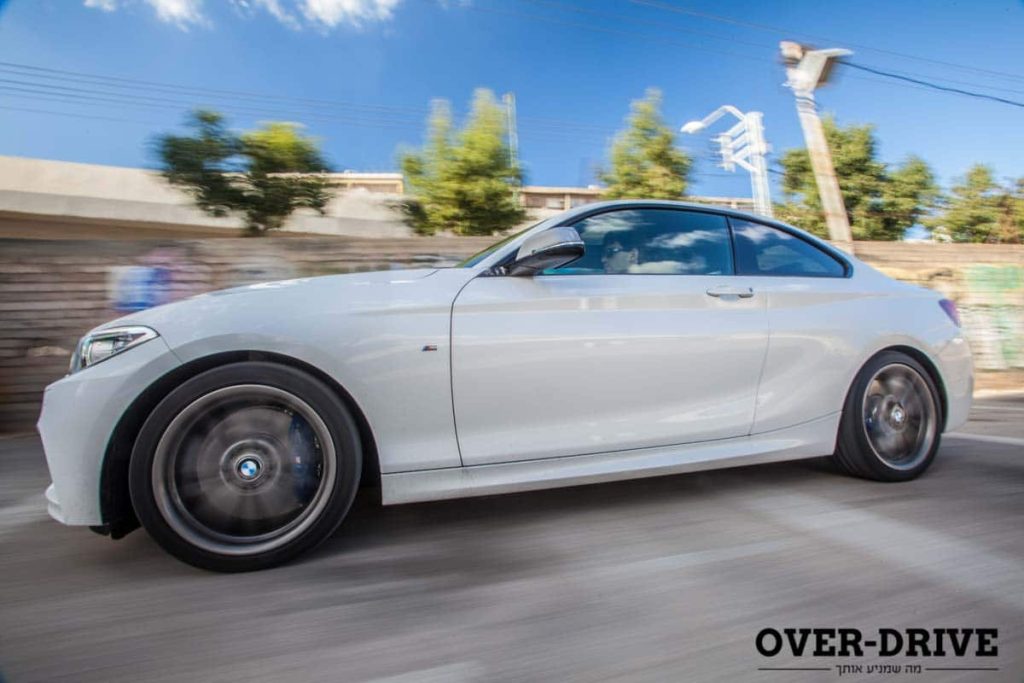 שלמה, טבעית ומרשימה מהדגם אותו היא מחליפה