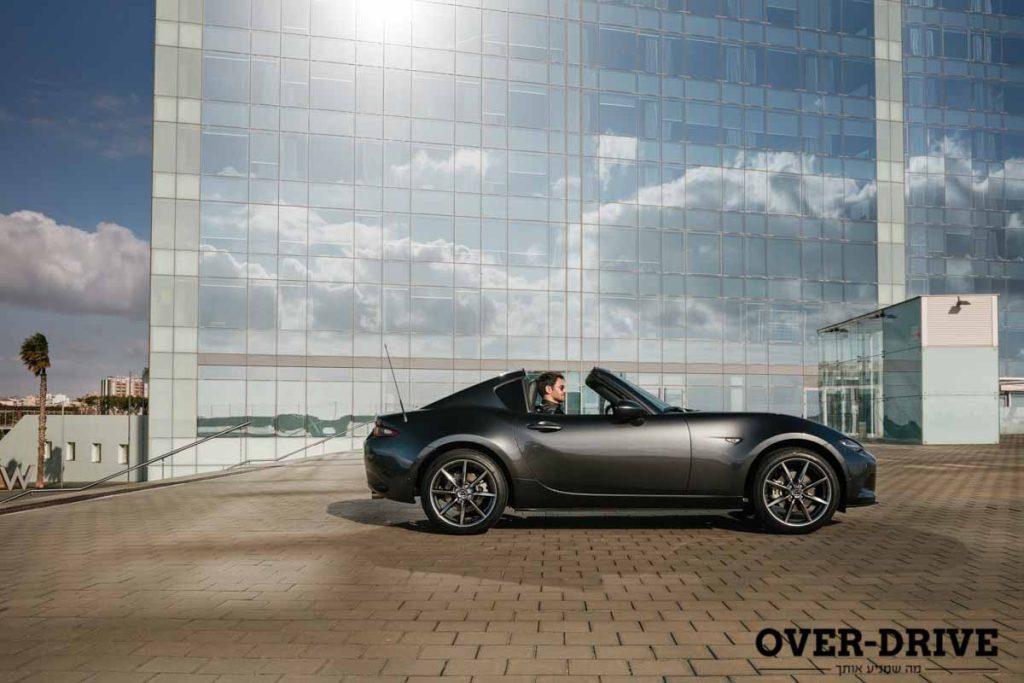 מאזדה מיאטה RF