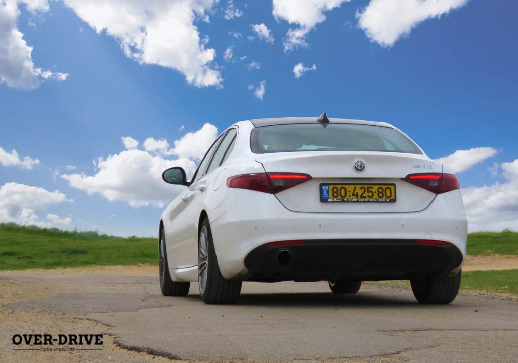 אלפא רומיאו ג׳וליה