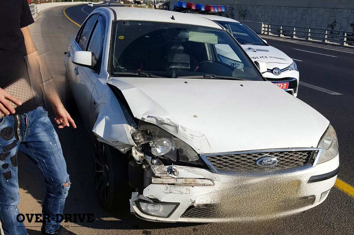 משטרת התנועה עצרה נהג צעיר