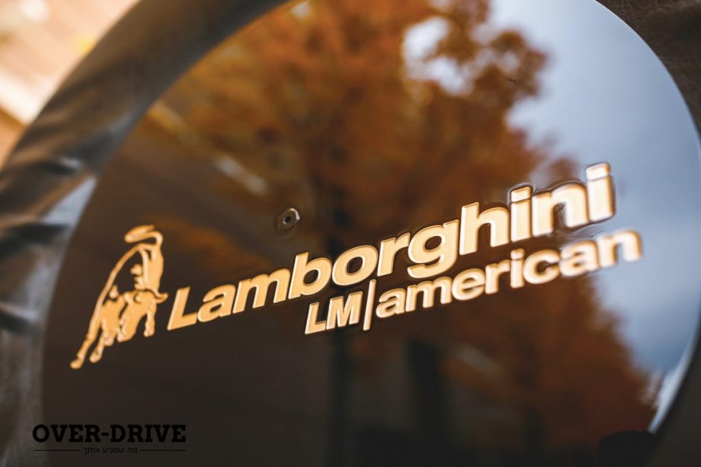 למבורגיני LM002