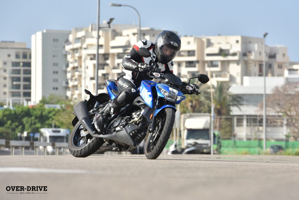 סוזוקי GSXS125