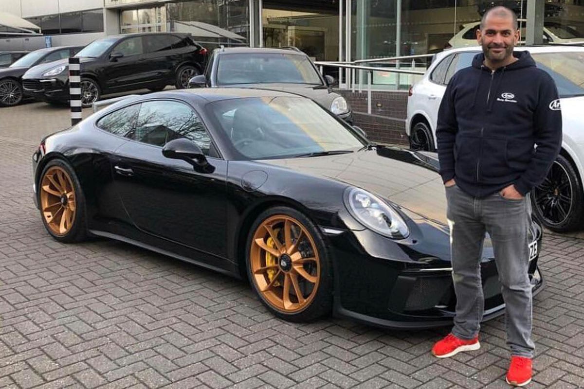 כריס האריס: מרסק פורשה 911 ויוצא שלם