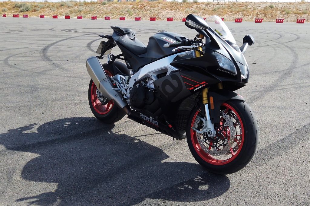 אפריליה RSV4RR