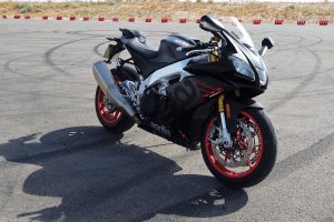 אפריליה RSV4 RR