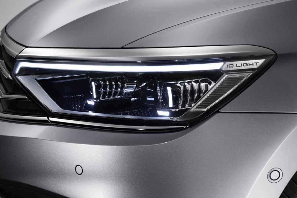 פולקסוואגן פאסאט (נהיגה ראשונה): סולידית