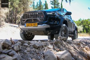 טויוטה היילקס GR