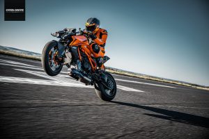 ק.ט.מ 1390 סופר דיוק R