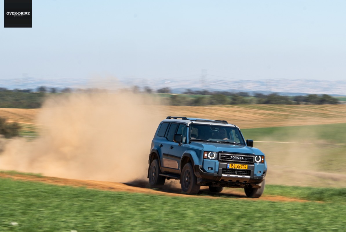 טויוטה לנד קרוזר