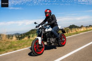 דוקאטי מונסטר