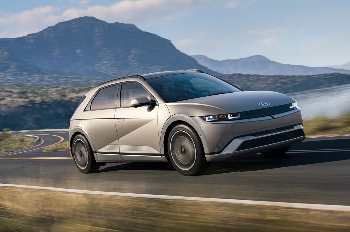 יונדאי איוניק 5