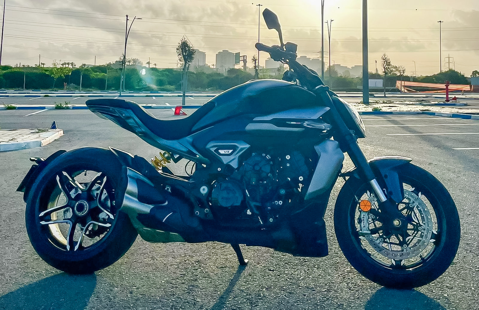 דוקאטי X דיאבל