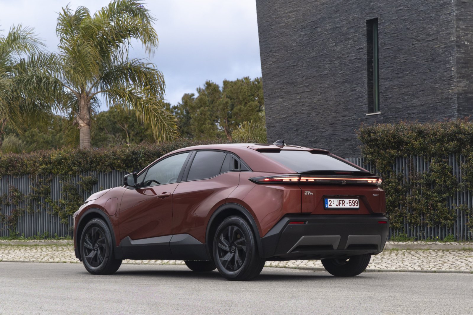 טויוטה C-HR+