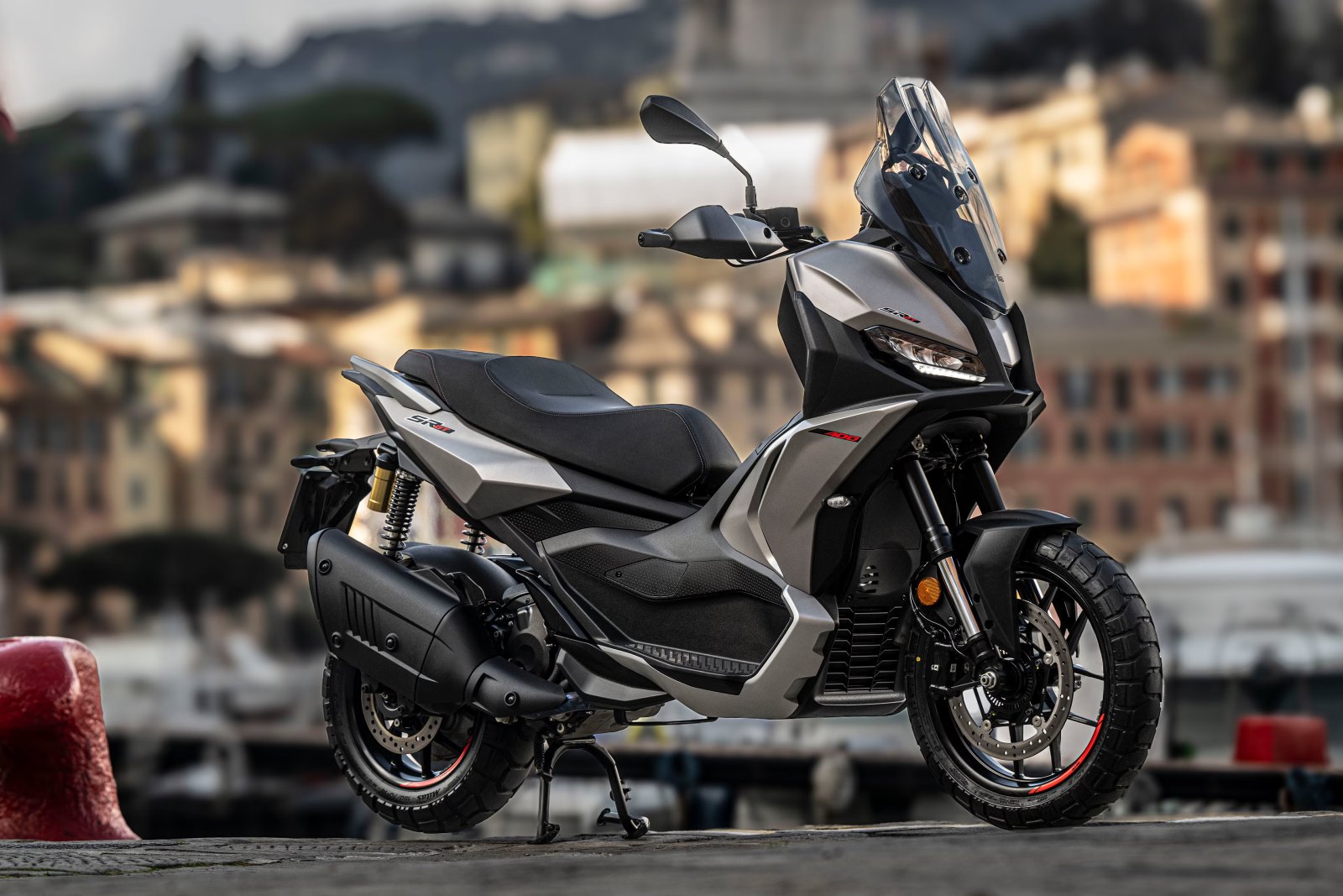 אפריליה SR GT 400