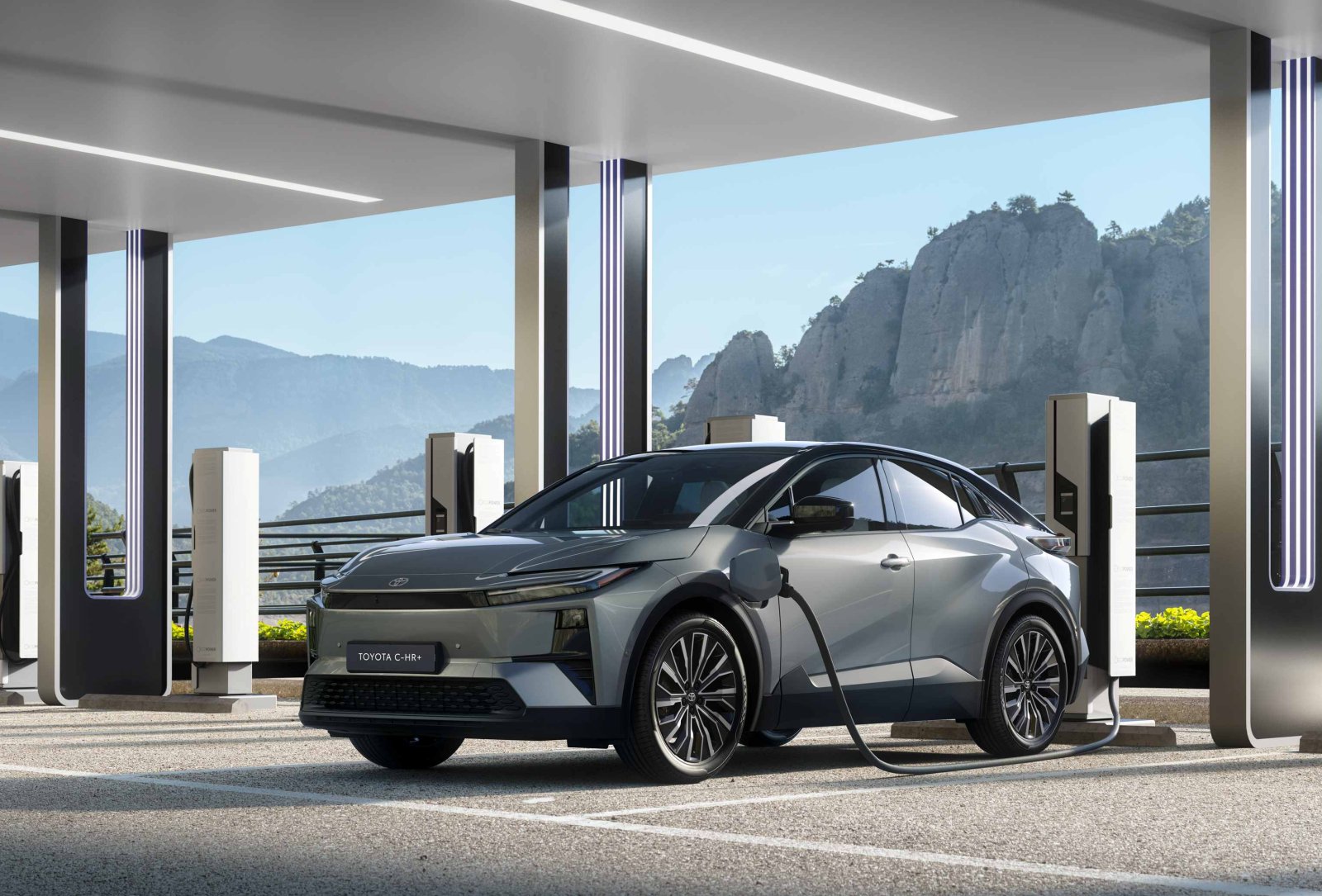 טויוטה C-HR+