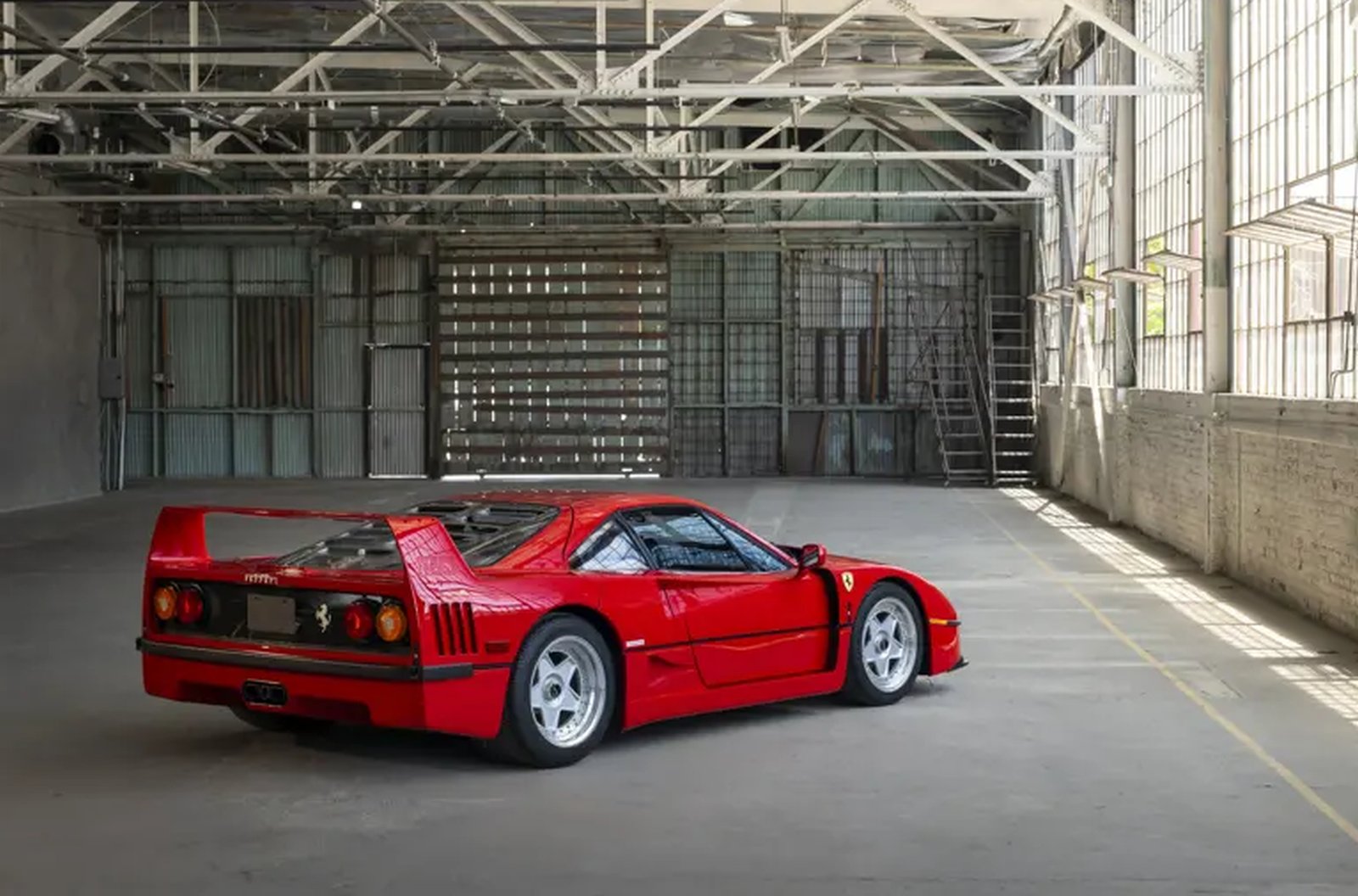 פרארי F40